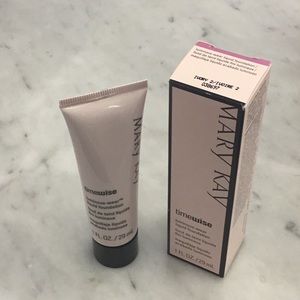 Mary Kay luminous-wear liquid foundation, Ivory 2